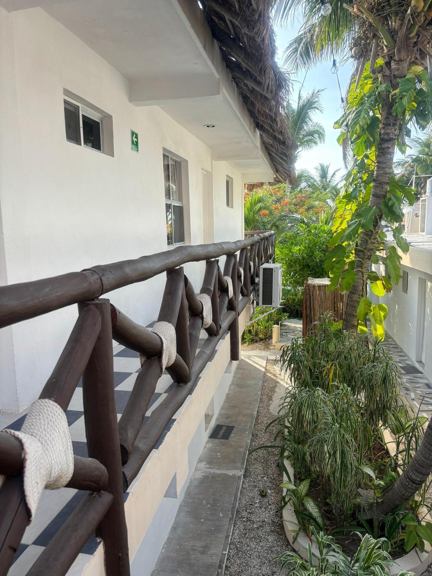 La Diosa Kali Beach Front Hotel Isla Holbox Exterior photo