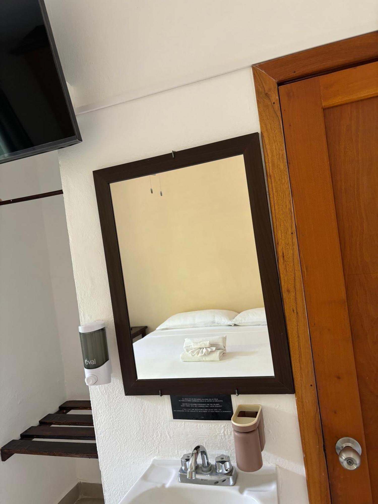 La Diosa Kali Beach Front Hotel Isla Holbox Exterior photo